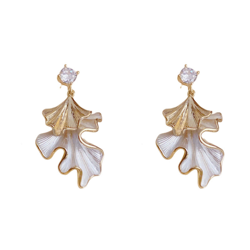 Luxury Metal Two-Tone Irregular Leaf Drop Earrings – Elegant Design