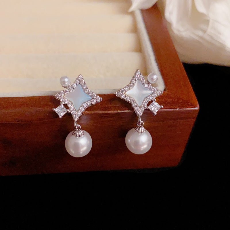 Luxury Mother-of-Pearl Star & Pearl Drop Earrings – Elegant Design
