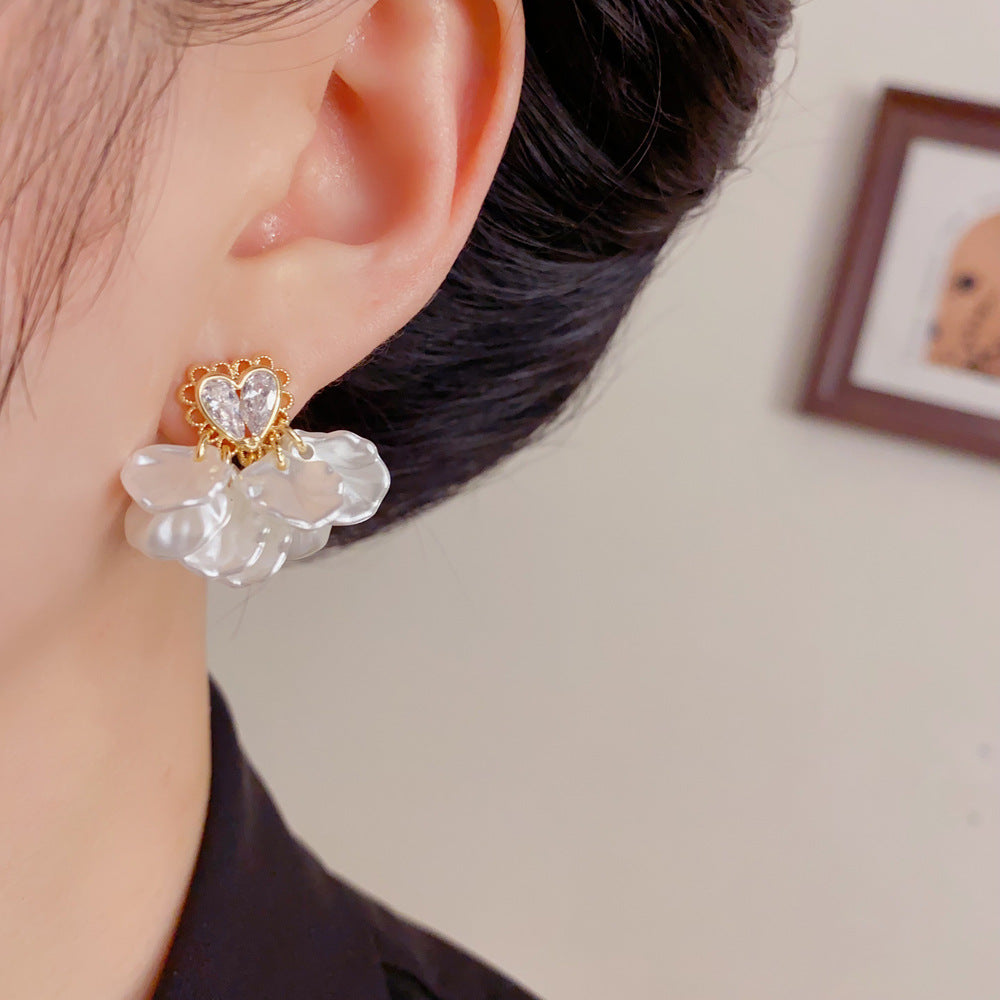 Eaioncol Heart CZ Acrylic Petal Drop Earrings Gold