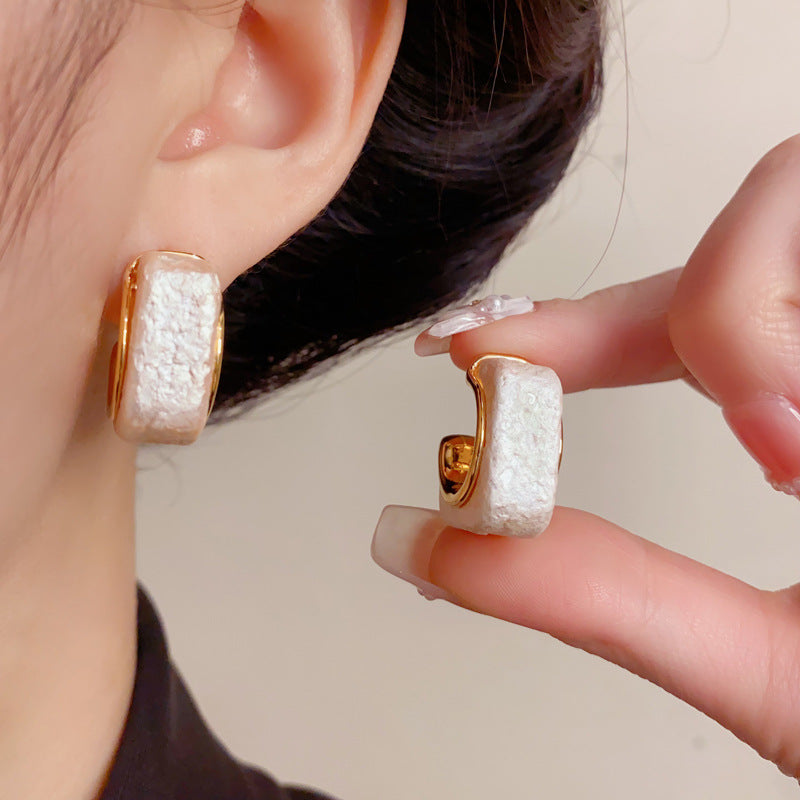 Elegant White Geometric Square Hoop Earrings – Minimalist Design