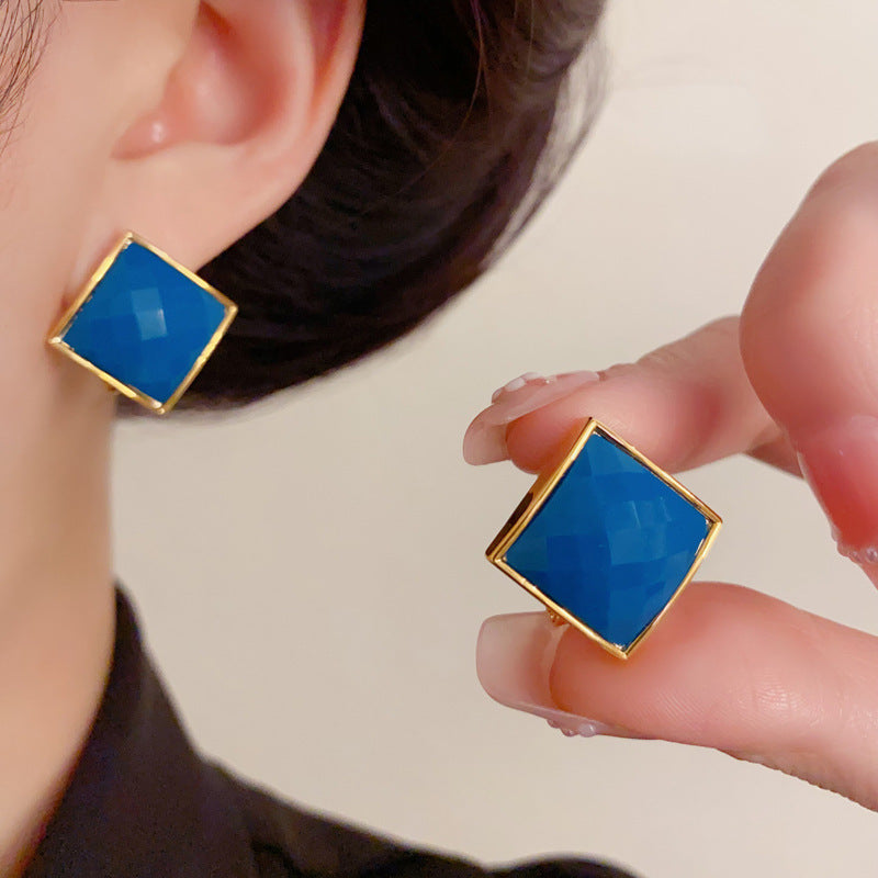 Luxury Resin Rhombus Stud Earrings – Retro Geometric Design