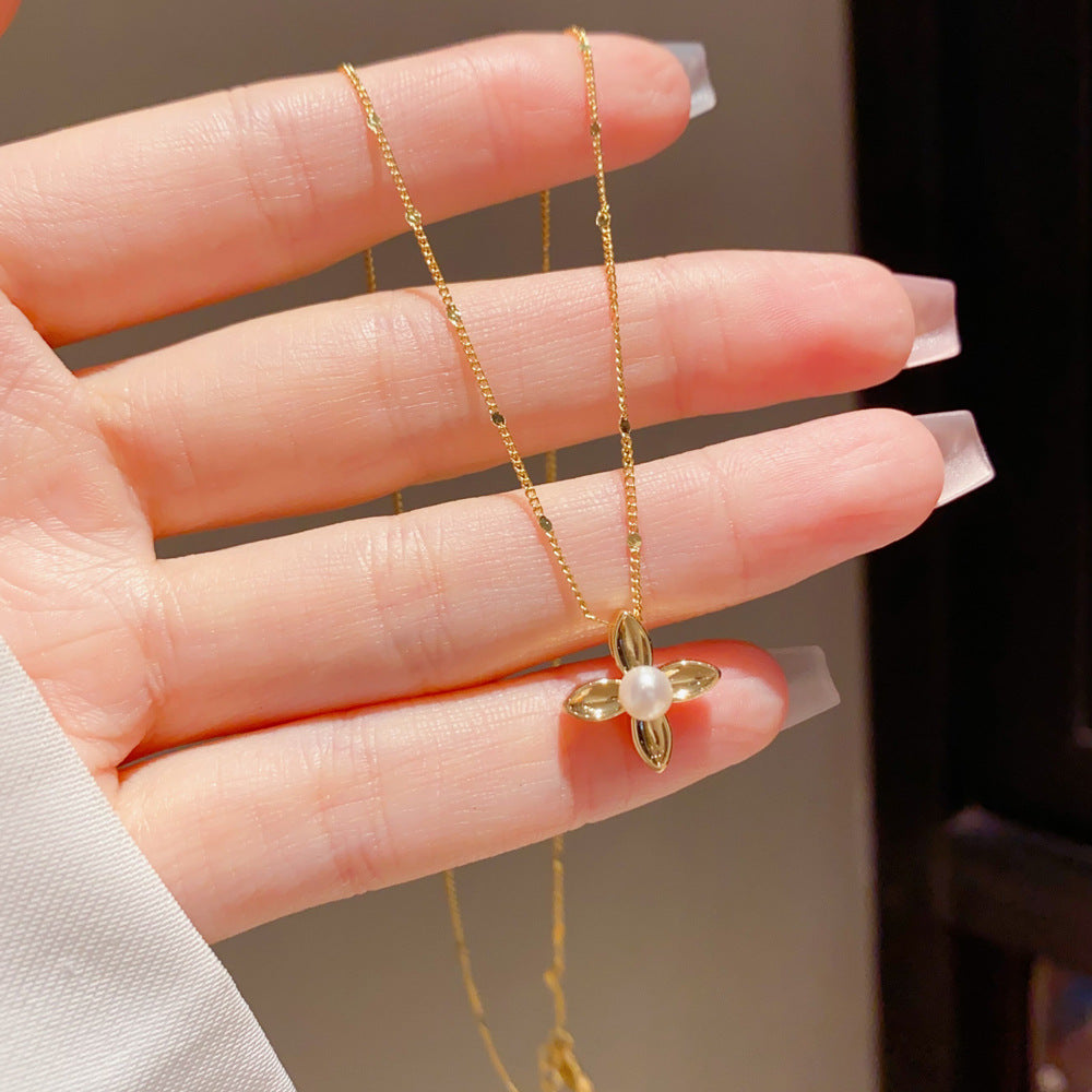 Eaioncol Four Leaf Freshwater Pearl Necklace Gold Silver