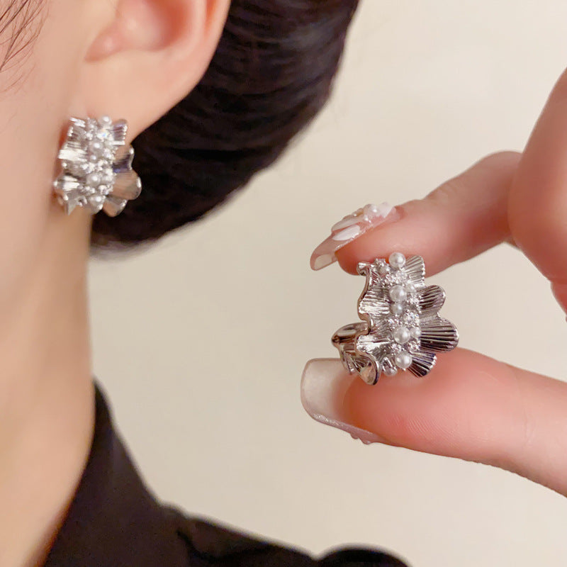 Elegant Zircon Pearl Ruffled Edge Hoop Earrings – Vintage Design