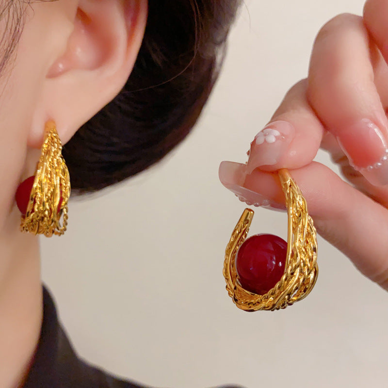 Luxury Twisted Metal Pearl C-Hoop Earrings – Minimalist Design