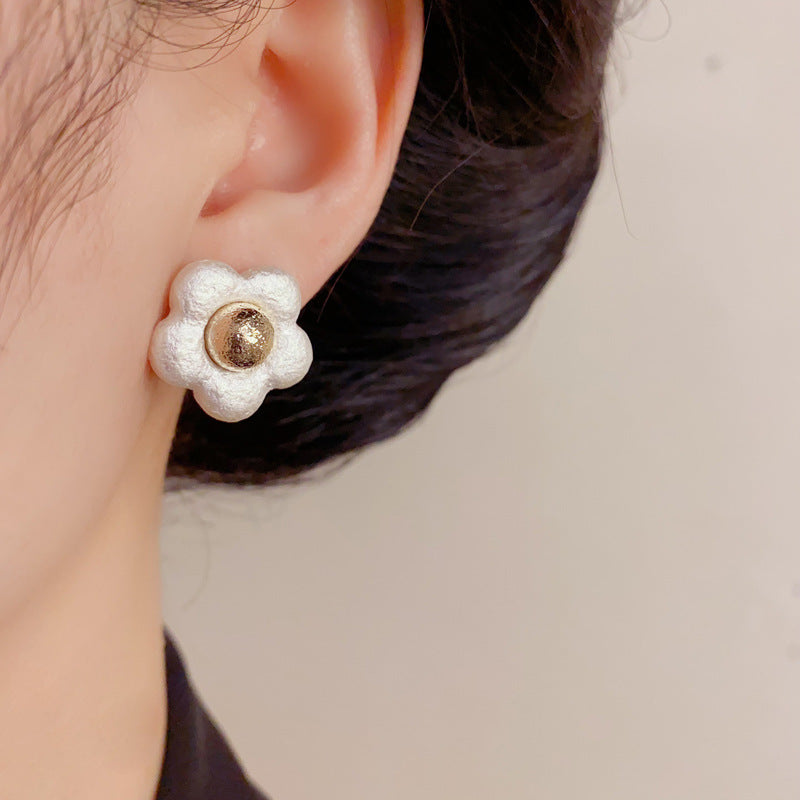 Eaioncol Floral Cotton Pearl Stud Earrings Gold