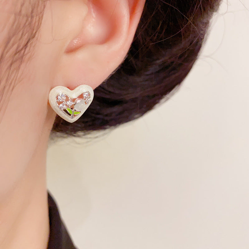 14K Gold Plated Tulip Heart Stud Earrings – Romantic Design