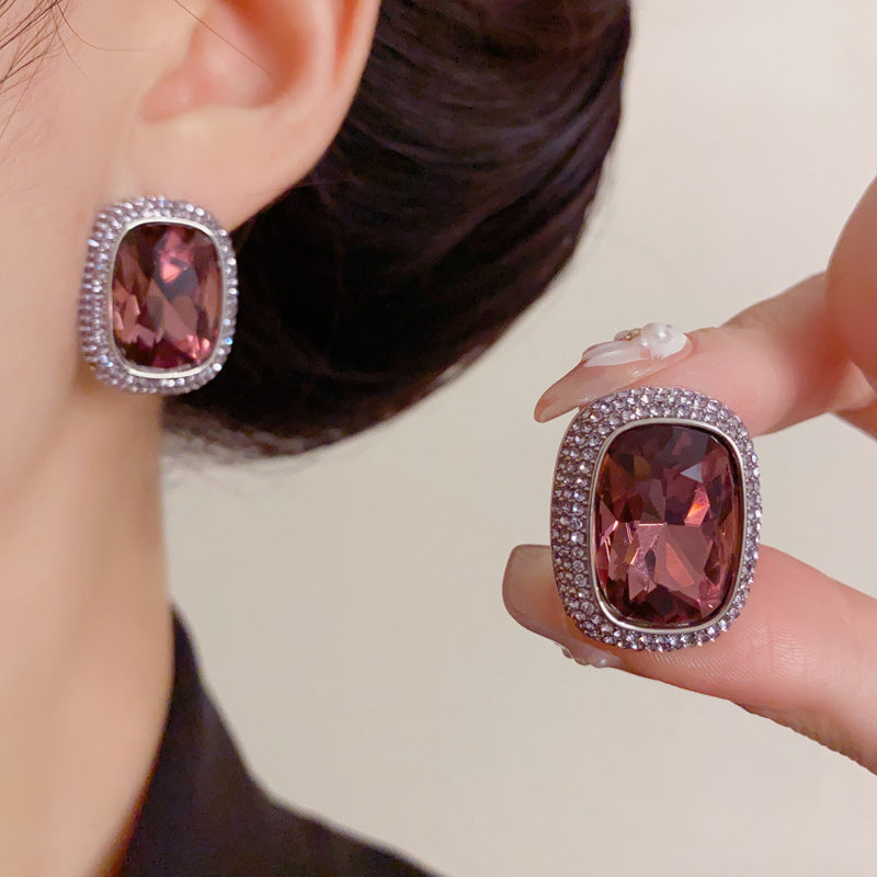 Luxury Micro-Pavé Full-Zircon Square Stud Earrings – Geometric Design