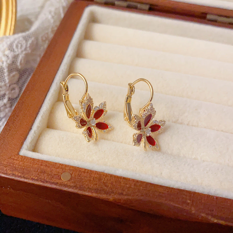 Luxury Full-Zircon Red Maple Leaf Ear Cuff Earrings – Elegant Design