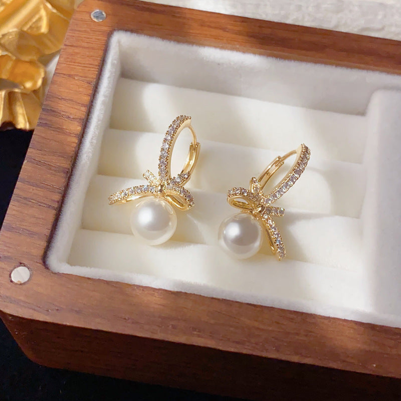 Luxury Zircon Bow Pearl Ear Cuff Earrings – Elegant Design