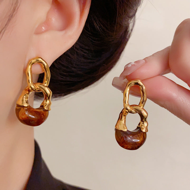 Luxury 18K Chain & Resin Oval Drop Earrings – French Retro Design