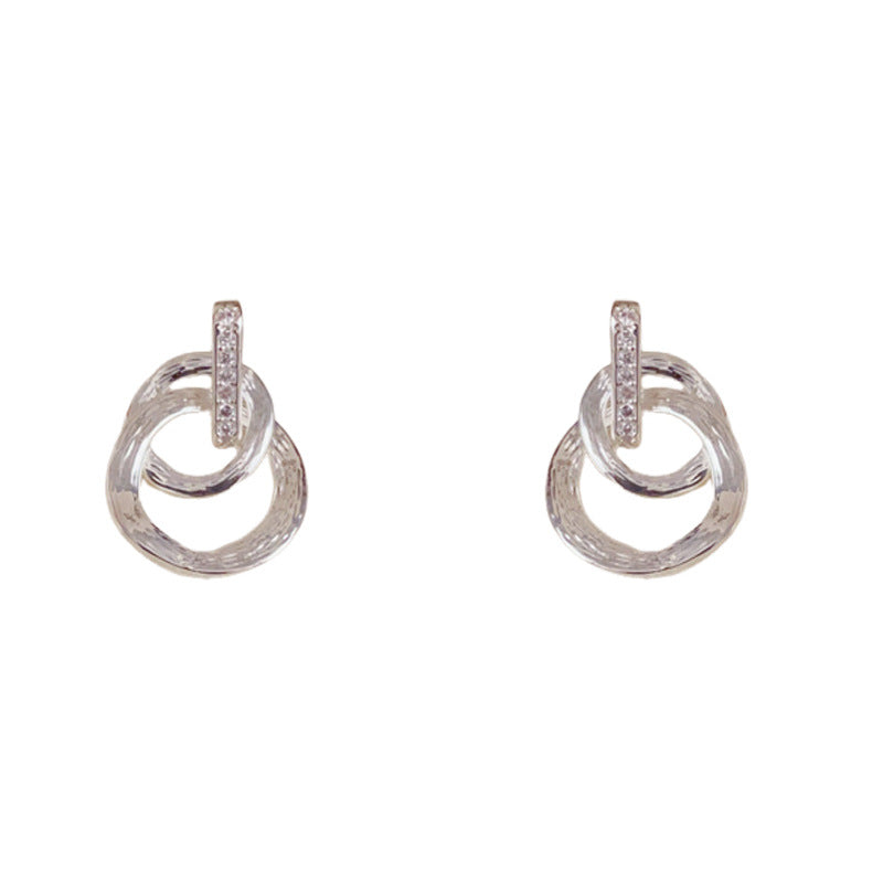 Luxury Metal Wrapped Round Drop Earrings – Elegant Geometric Design