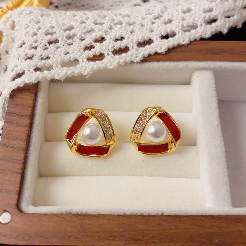 Rhinestone Pearl Triangle Stud Earrings – Elegant Design