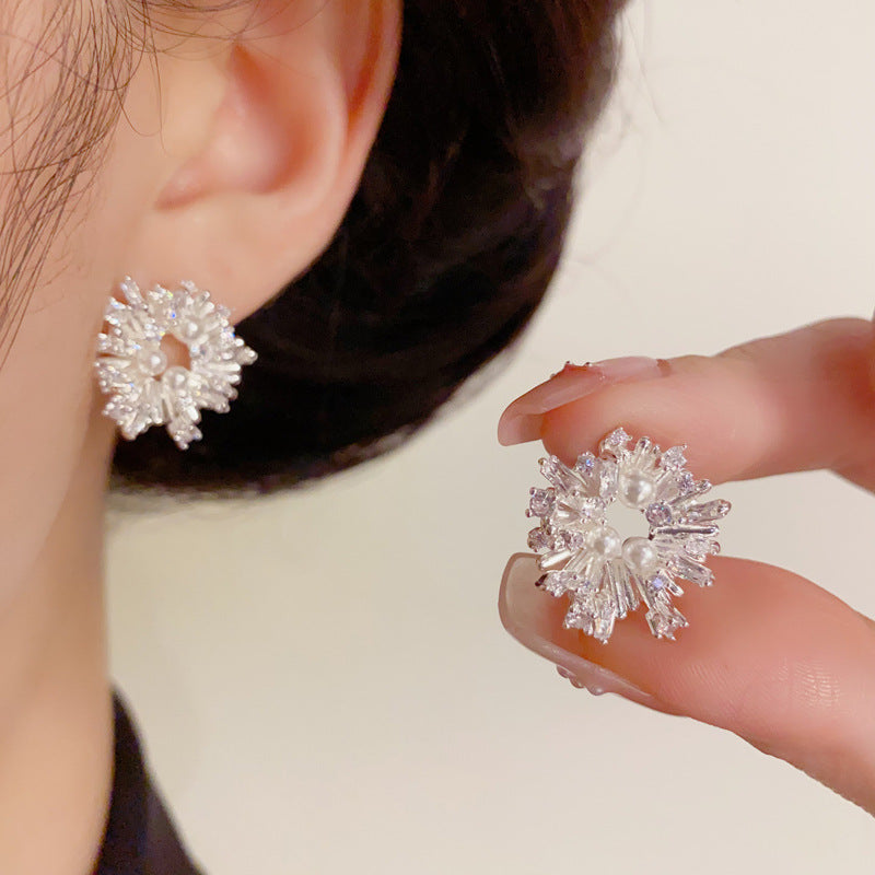 14K Gold Luxury Zircon Firework Flower Stud Earrings –Floral Design