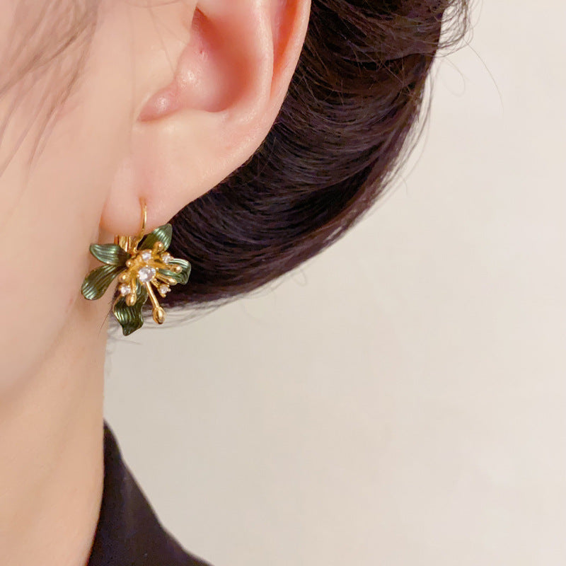 Elegant Zircon Metal Petal Ear Cuff Earrings – Floral Design