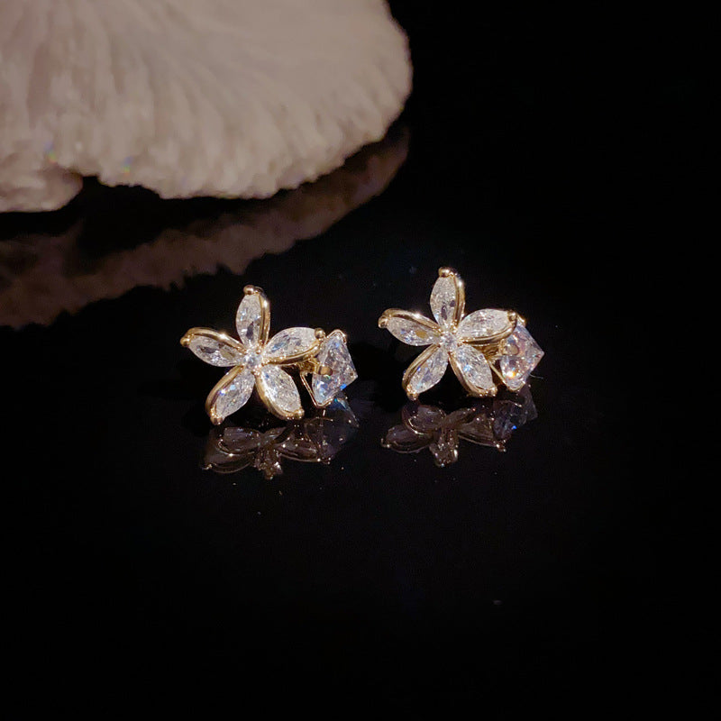 Luxury Full-Zircon Flower Drop Earrings –  Elegant Floral Design