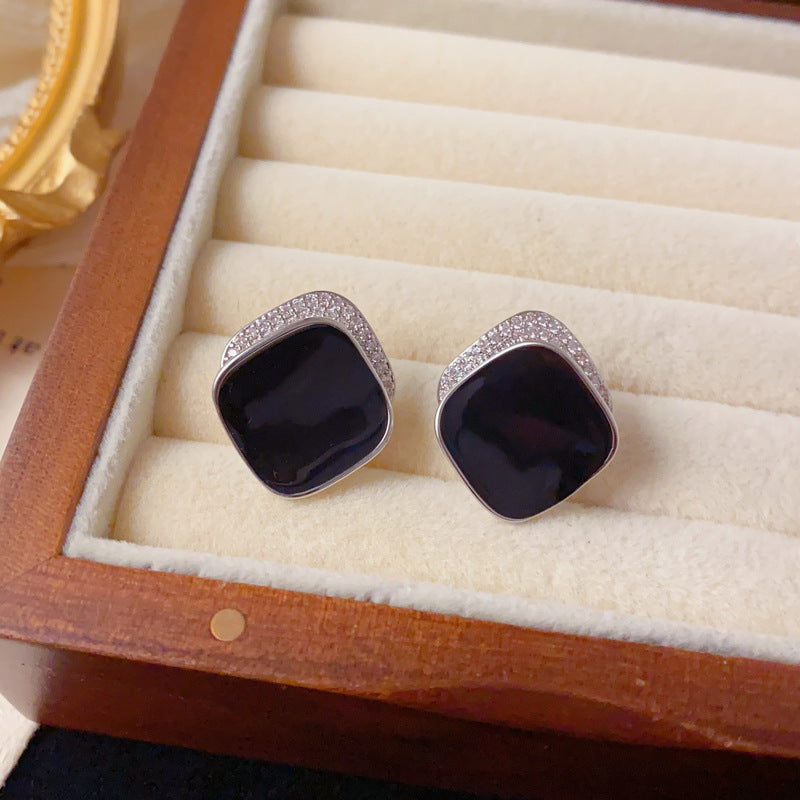 Elegant Zircon Drip-Oil Rhombus Stud Earrings – Geometric Design