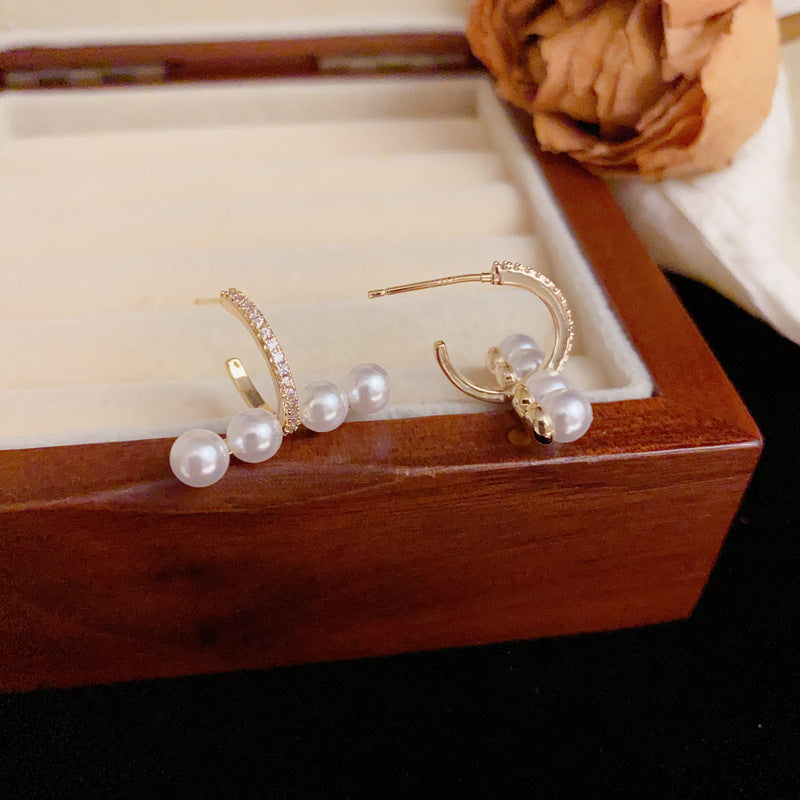 Luxury Horizontal Pearl Bar Earrings – Elegant Design