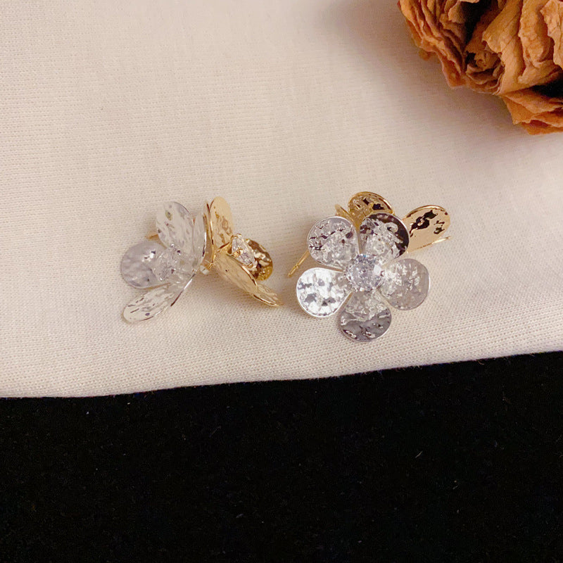 Elegant Metal Color-Block Dual Flower Stud Earrings – Floral Design