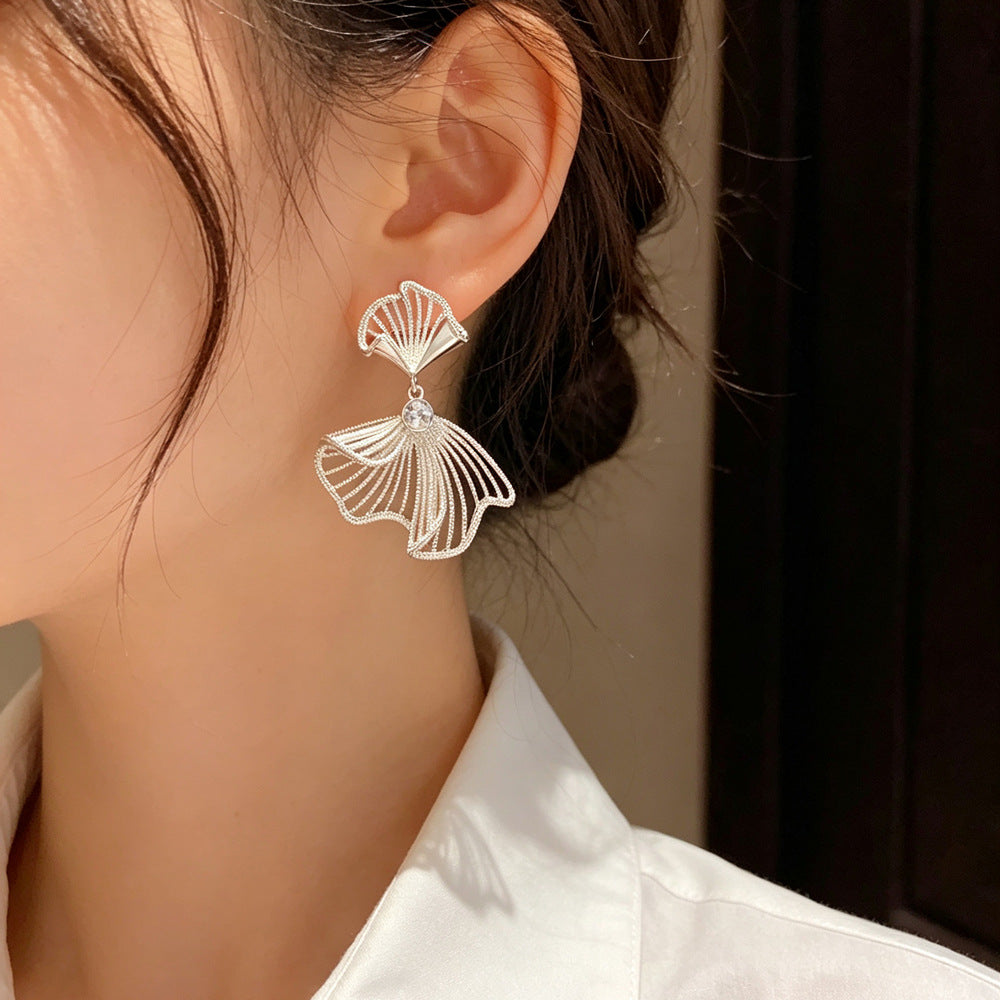 Eaioncol Openwork Fish Tail Drop Earrings Gold Silver