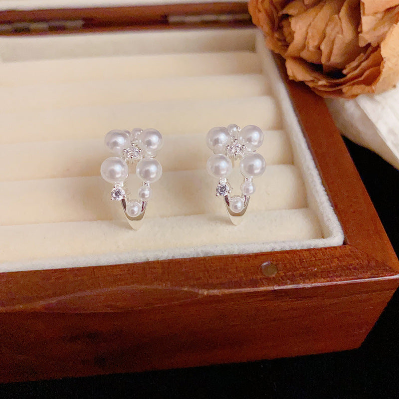 Luxury Zircon & Pearl C-Shaped Hoop Earrings – Geometric Design