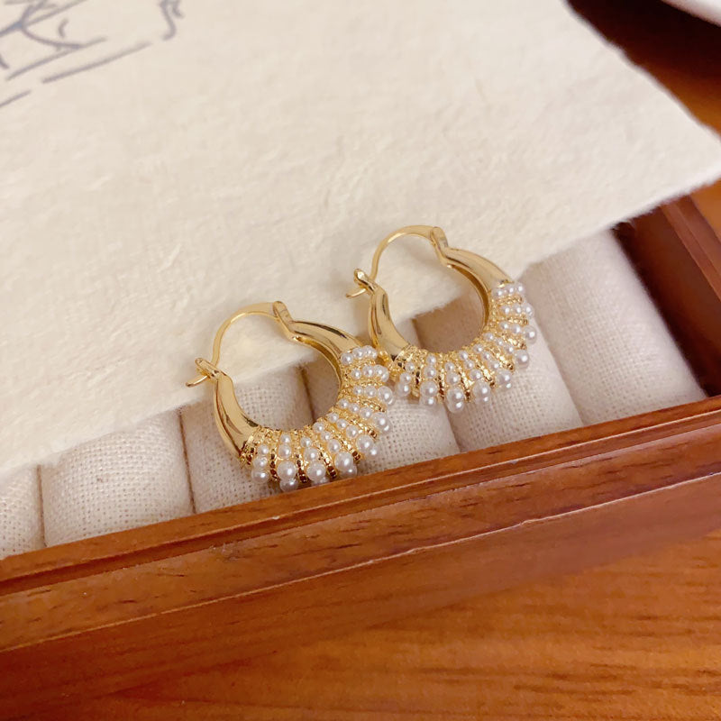 Elegant Pearl Bag Geometric Hoop Earrings – French Retro Design