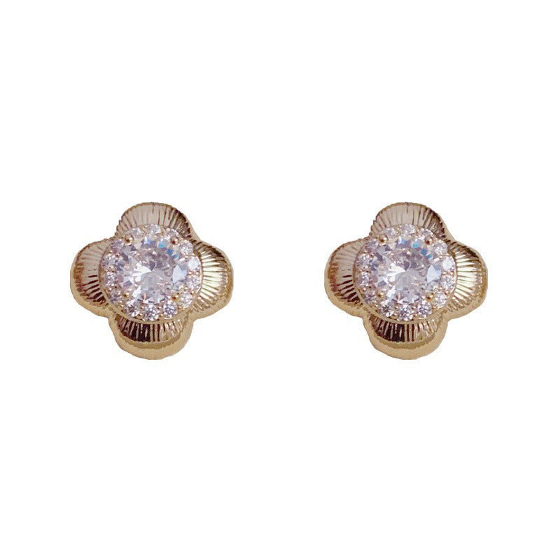 Eaioncol Four Leaf Clover CZ Stud Earrings Gold