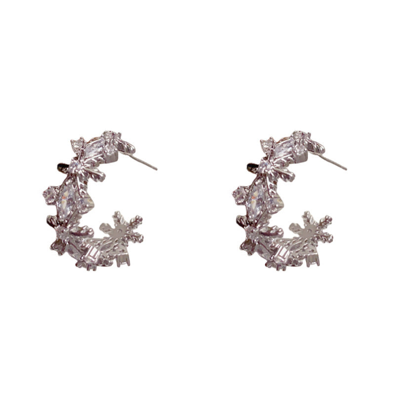 Luxury Full-Zircon Snowflake C-Hoop Earrings – Elegant Design