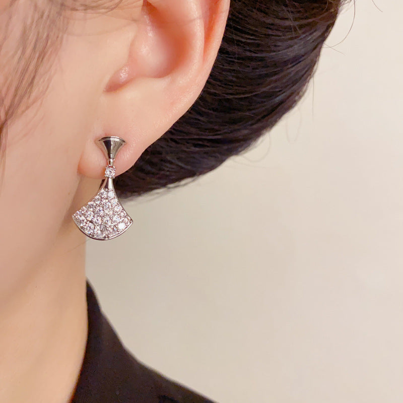 Elegant Fan-Shaped Little Skirt Drop Earrings – Geometric Design