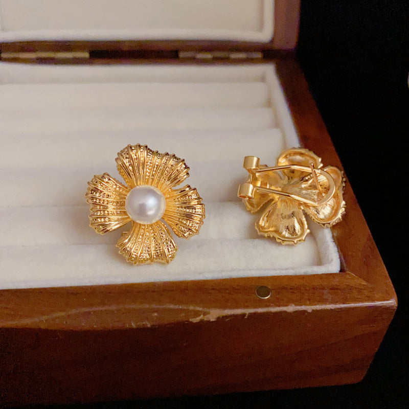 18K Gold Plated Pearl Flower Stud Earrings - Vintage Minimalist Design