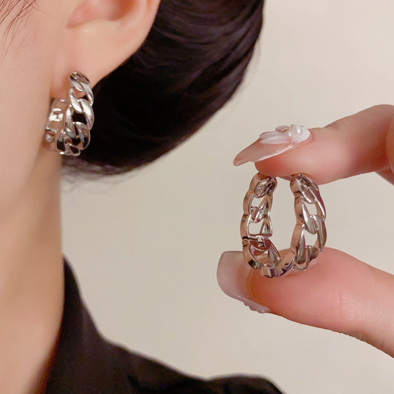 Luxury Metal Openwork Chain Ear Cuff Earrings – Minimalist Design