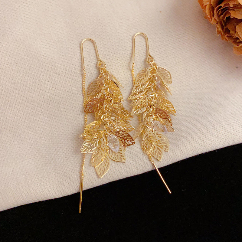 Luxury Hollow Metal Leaf Tassel Ear Threader Earrings – Elegant Design