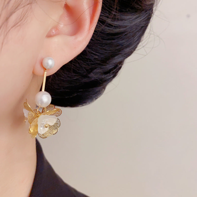 Eaioncol Openwork Petal Pearl Drop Earrings Gold Silver