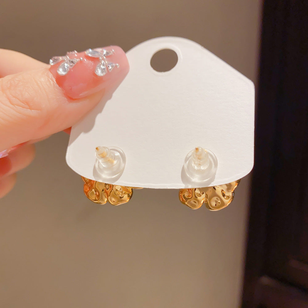 Eaioncol Metal Petal Pearl Stud Earrings Gold