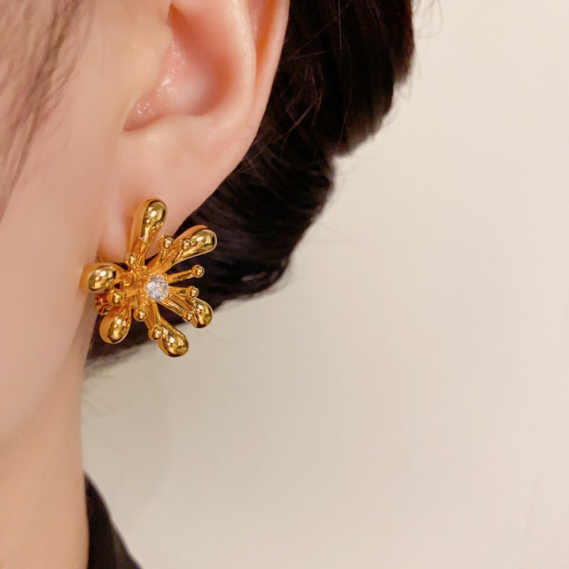 Elegant Metal Petal Stud Earrings – Bold Floral Design