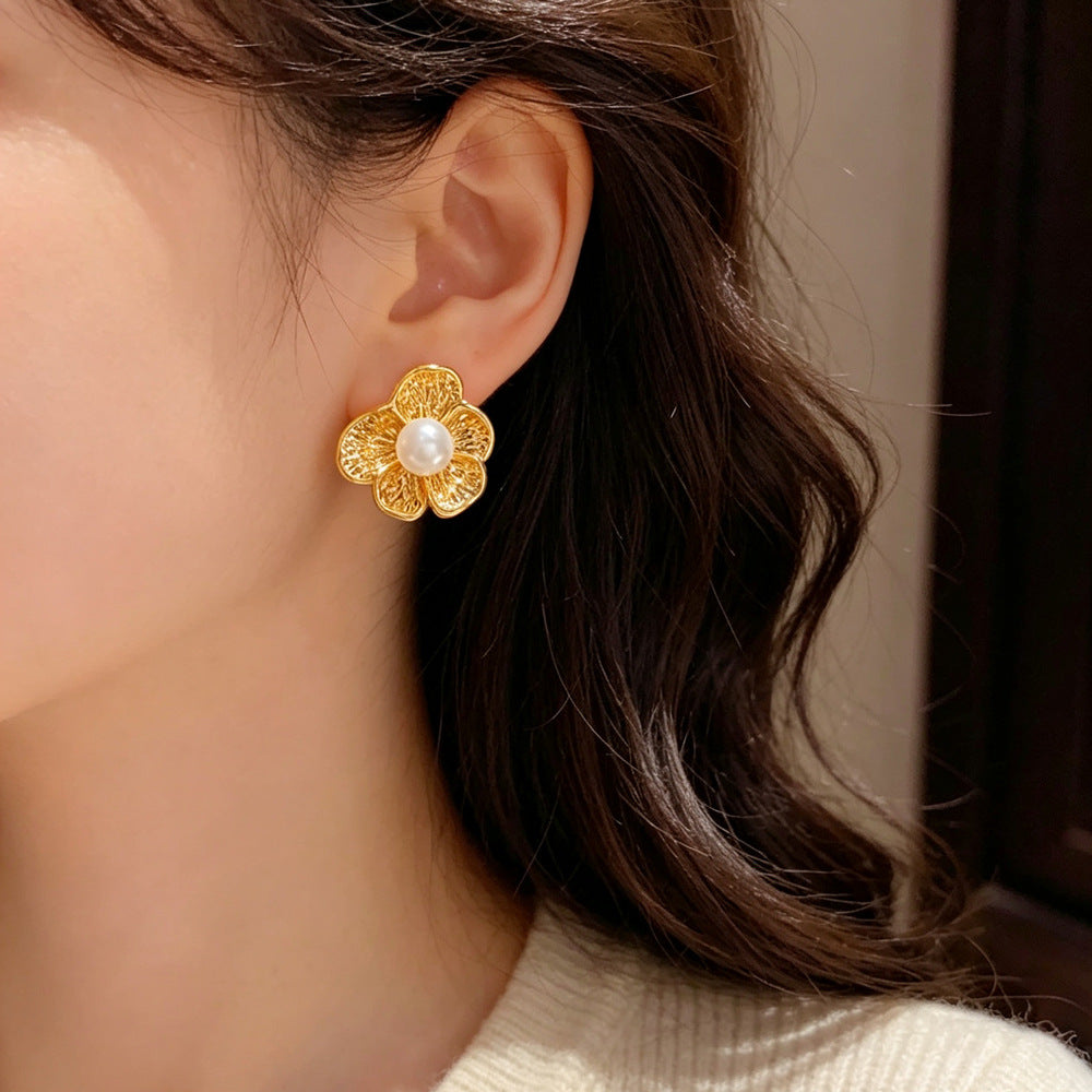 Eaioncol Metal Petal Pearl Stud Earrings Gold