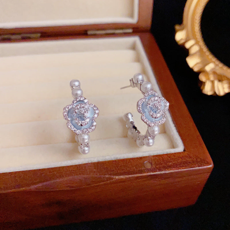 Elegant Zircon Camellia & Pearl Hoop Earrings – Floral Design