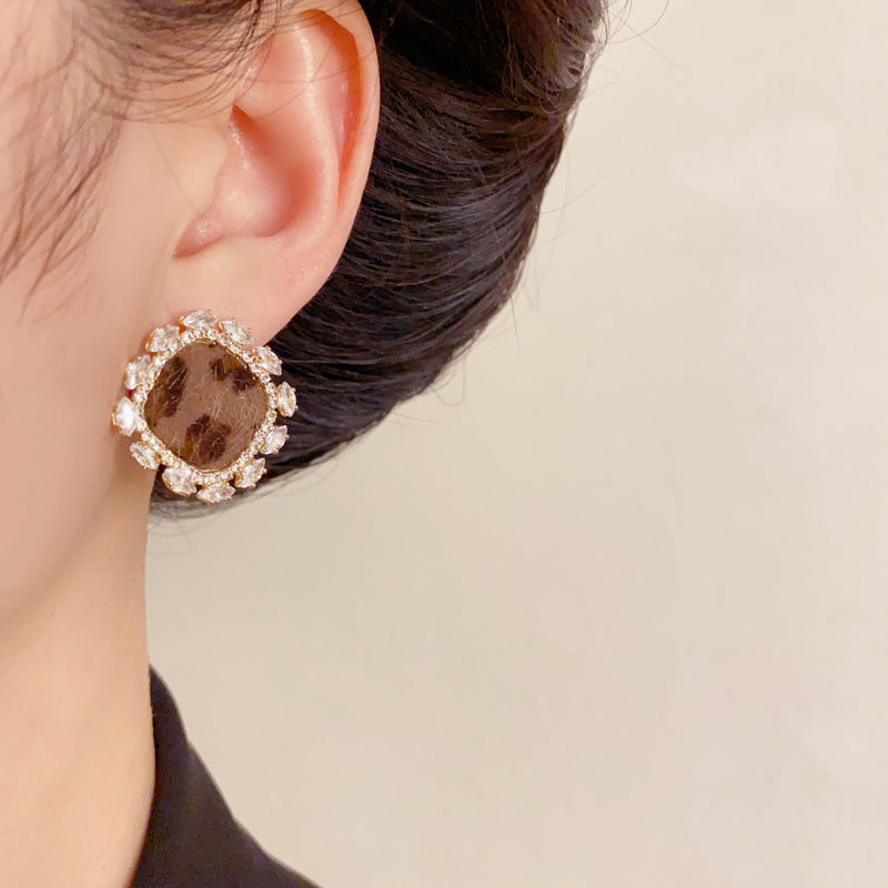 Elegant Leopard Pony Hair Rhombus Stud Earrings – Geometric Design