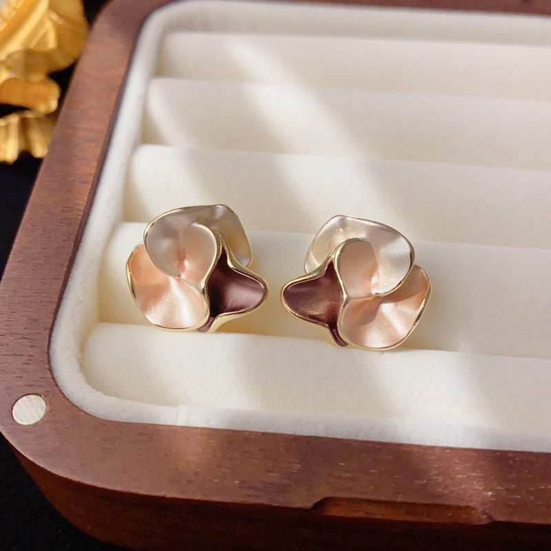 Elegant Contrasting Twisted Petal Stud Earrings – Floral Design