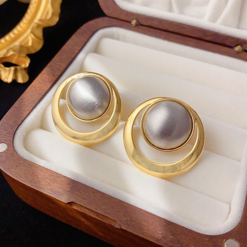 Luxury Contrasting Brushed Metal Round Stud Earrings – Elegant Design