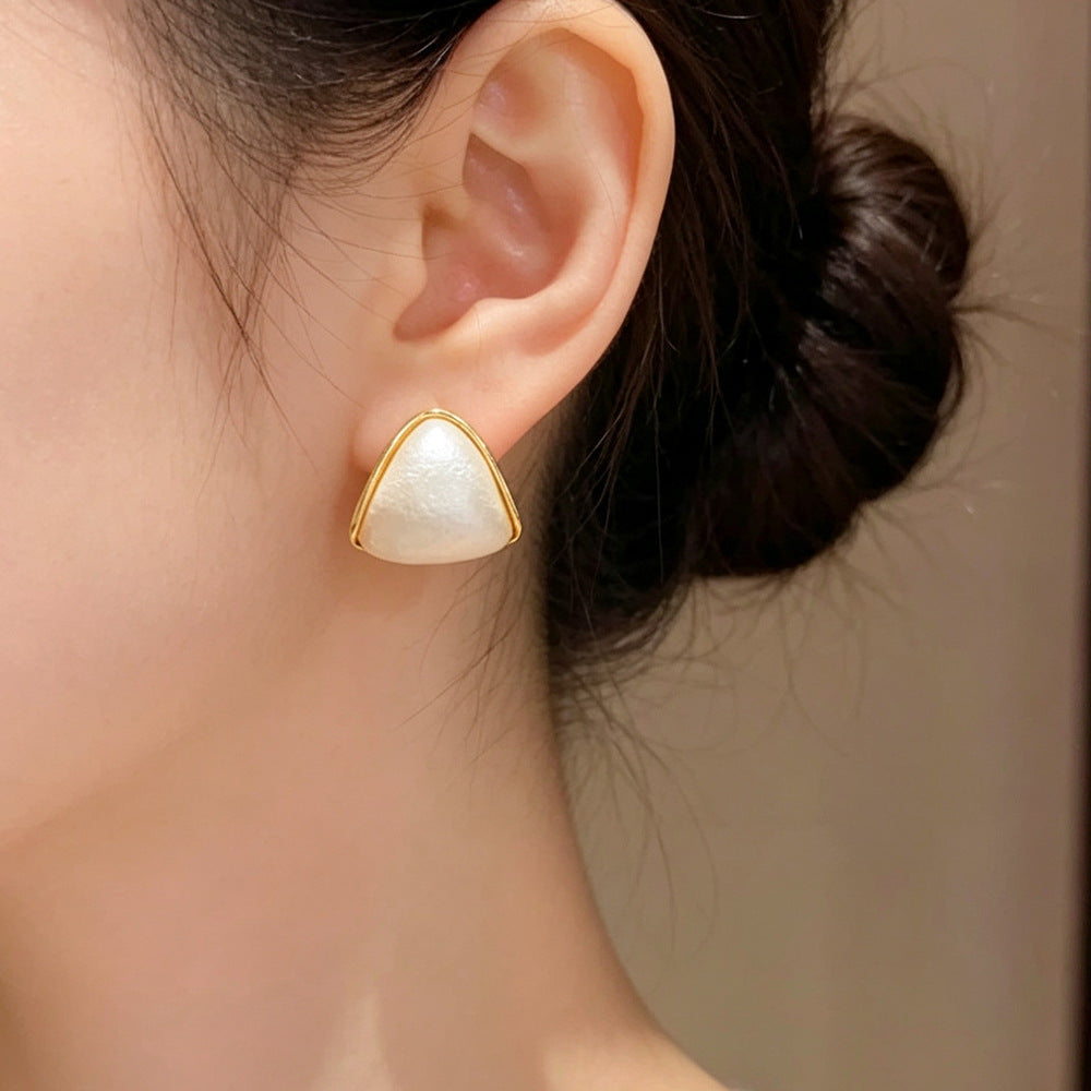 Eaioncol Triangle Pearl Stud Earrings Gold