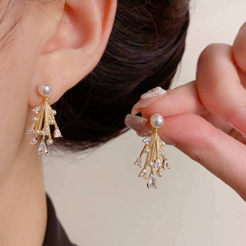 Luxury Pearl & Zircon Teardrop Tassel Drop Earrings – Elegant Design