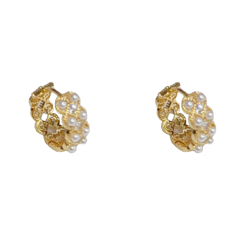 Elegant Hollow Metal Pearl Mini Hoop Earrings – Minimalist Design