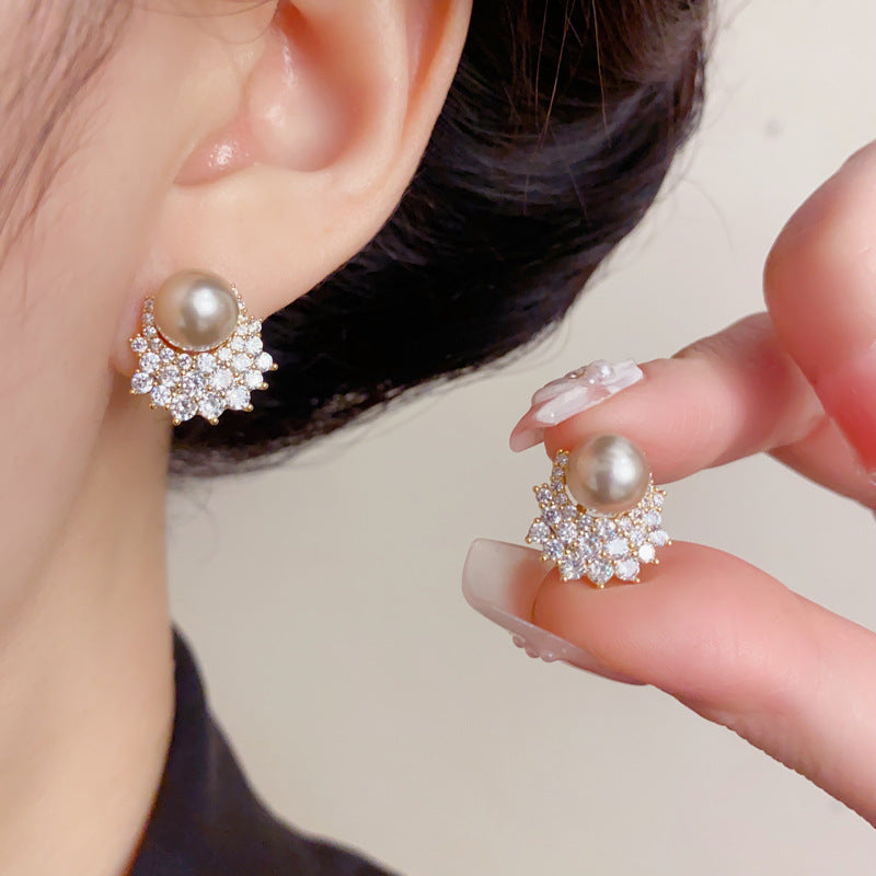 Elegant Zircon Pearl Petal Stud Earrings – Floral Geometric Design