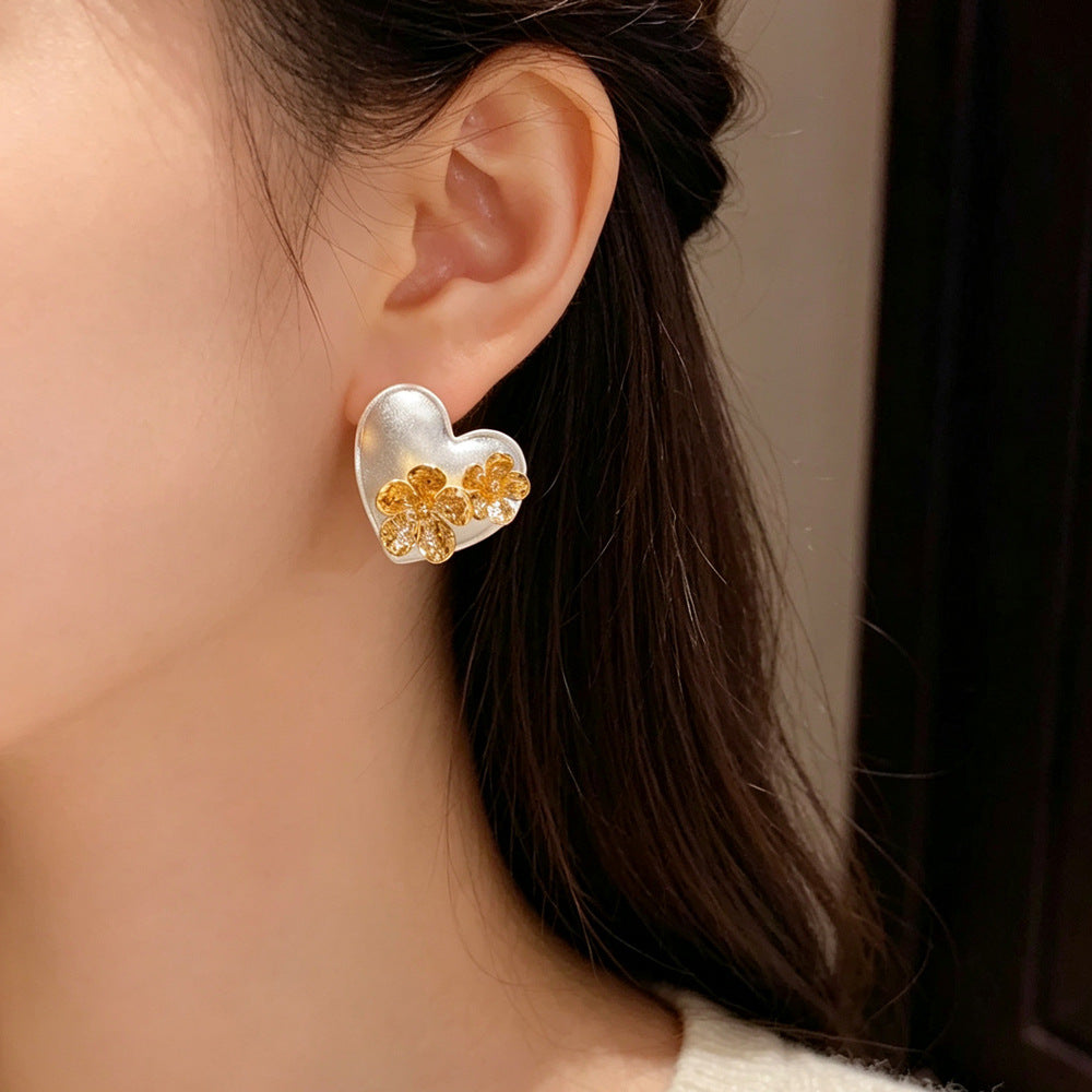 Eaioncol Two-Tone Brushed Heart Floral Earrings 14K Gold Plated