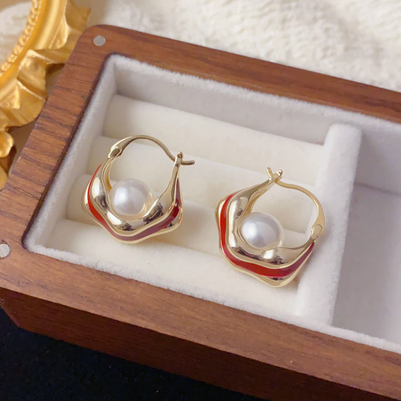 Elegant Drip-Oil Irregular Pearl Earrings – French Retro Design