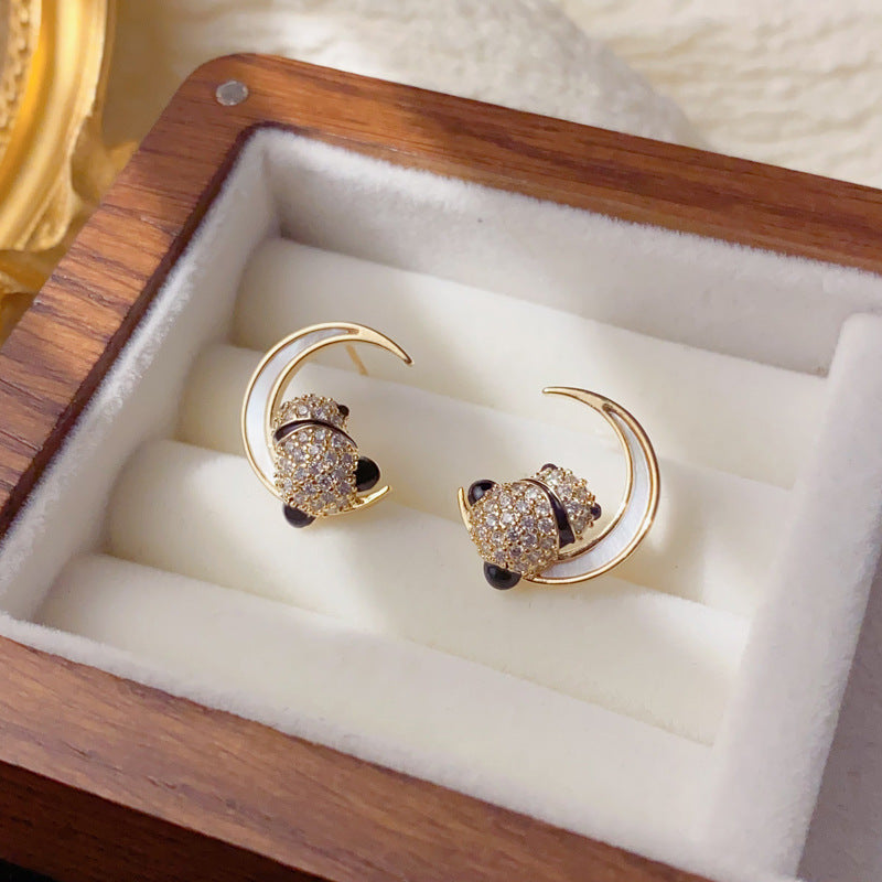 Luxury Shell Moon Bear Stud Earrings – Elegant Design