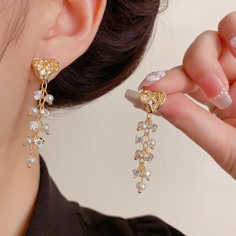 Luxury Irregular Heart Pearl Tassel Drop Earrings – Elegant Design