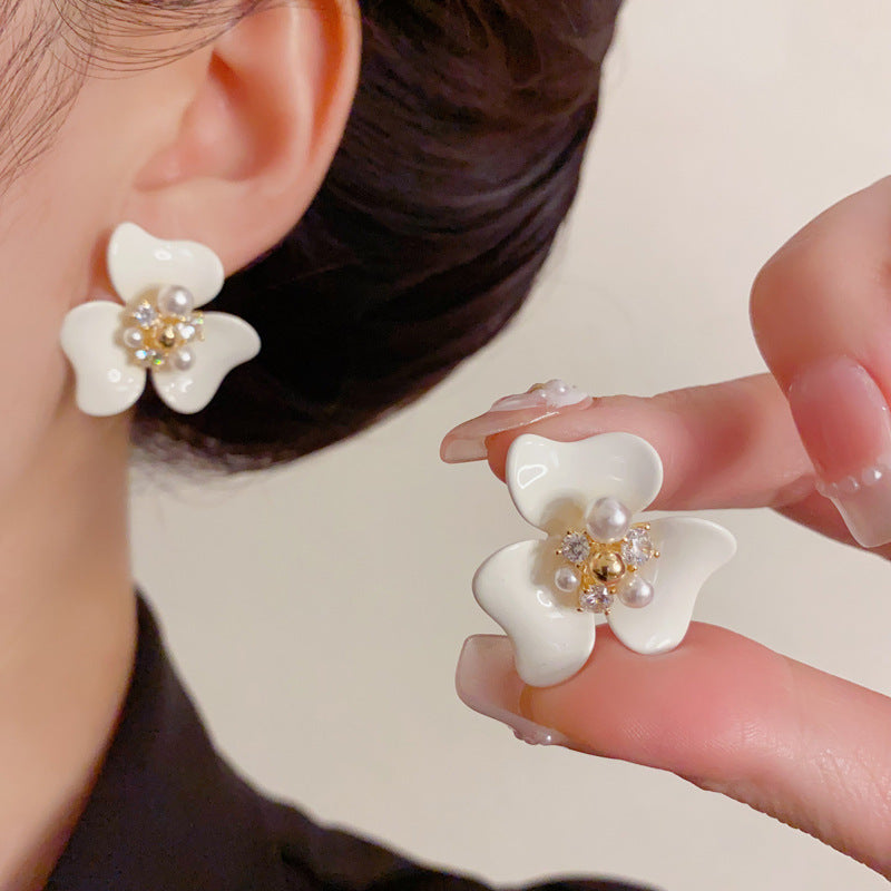 Luxury Enamel Pearl Petal Stud Earrings – Elegant Floral Design