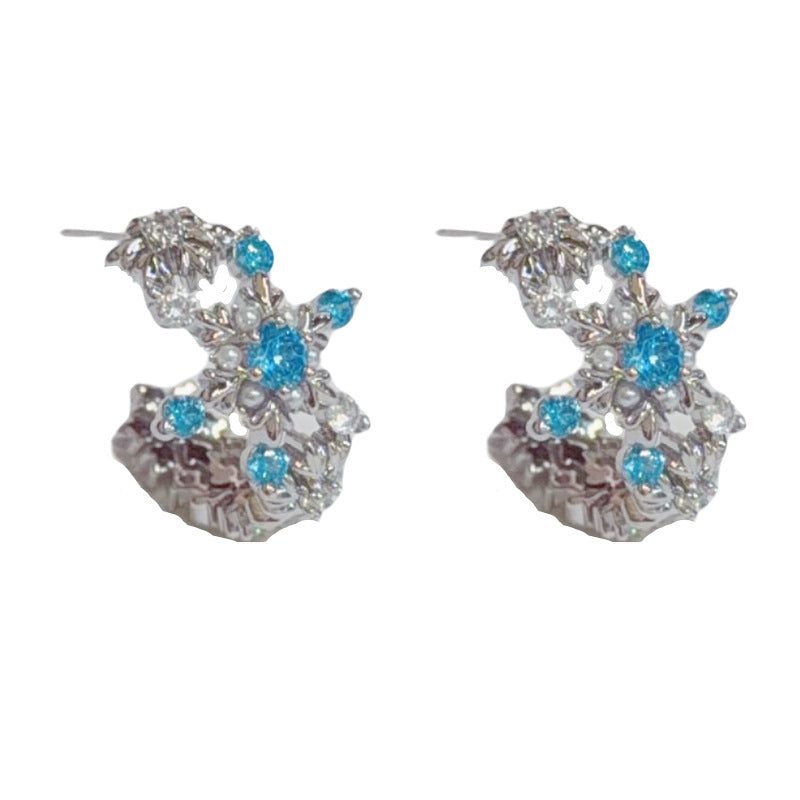Elegant Full-Zircon Snowflake C-Hoop Earrings – Winter Sparkle Design