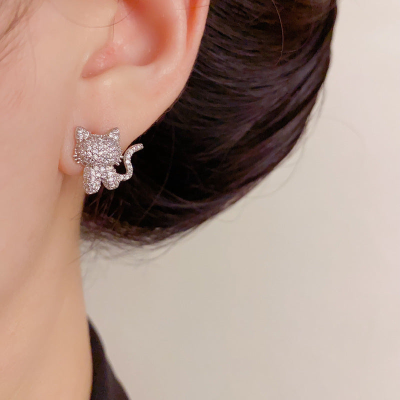 Luxury Full-Zircon Mini Cat Stud Earrings – Elegant Design